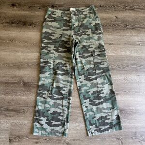 Universal Thread mid rise utility cargo pants size 10